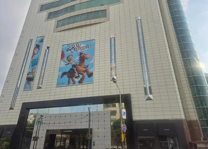 The Nearest To Sinchon Station Line 2 - Spacious Modern * Seúl
