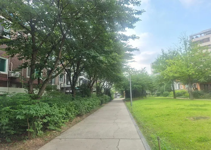 Apartamento The Nearest To Sinchon Station Line 2 - Spacious Modern *